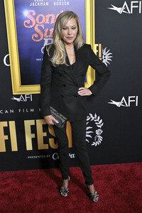 Closing Ceremony und Filmpremiere 'Song Sung Blue', AFI Fest 2025 in Los Angeles