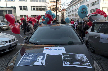 Autokorso für die Freilassung von Deniz Yücel in Berlin