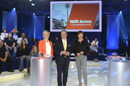 TV-Sendung 'WDR Arena - Ein Jahr Regierung Laschet' in Köln