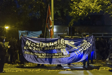 Kundgebung gegen Naziversand, Berlin