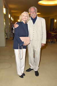 Theaterpremiere 'Willkommen bei den Hartmanns' in Berlin
