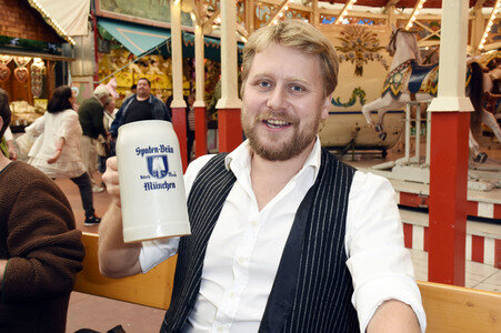 Fototermin mit Seiler und Speer und LaBrassBanda auf dem Oktoberfest 2018 in München
