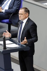 83. Sitzung des Deutschen Bundestages in Berlin