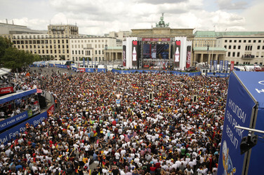 WM-Fanmeile beim Spiel Deutschland gegen USA, Berlin