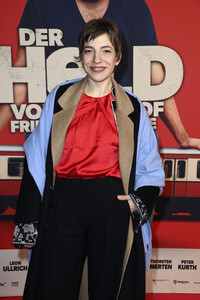 Filmpremiere 'Der Held vom Bahnhof Friedrichstraße' in Berlin