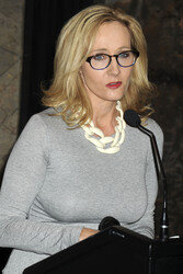 J.K. Rowling beleuchtet das Empire State Building, New York