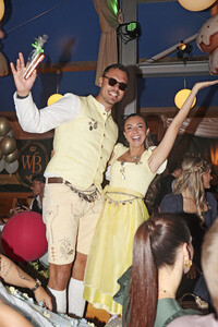Cathy Hummels Wiesn-Bummel beim Oktoberfest 2026 in München