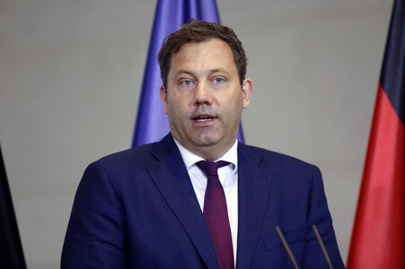 Treffen des Bundeskanzlers mit Vertretern der Automobilindustrie in Berlin