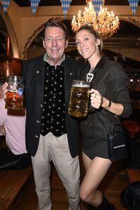 Wiesn Anstich 2026 im Hofbräu Berlin
