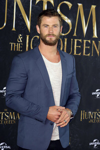 Photocall zu 'The Huntsman & the Ice Queen' in Hamburg