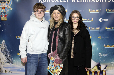 Premiere des 21. Original Roncalli Weihnachtscircus 2025 in Berlin