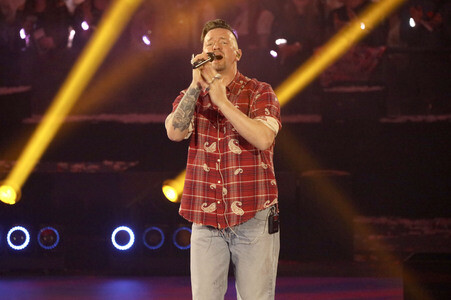 TV-Show 'Silvester-Schlagerbooom 2026 live - Die Wunderlichtershow!' in München