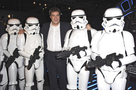Markus Söder besucht 'Star Wars Identities' in München