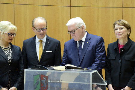 NRW Antrittsbesuch des Bundespräsidenten in Düsseldorf