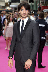 'Walking on Sunshine' Premiere, London