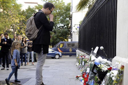 Madrid in Trauer um Opfer der Terroranschläge in Paris