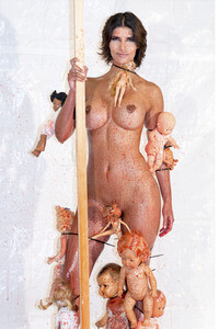 Kunstperformance Babydoll Fashion by Micaela Schäfer in Berlin