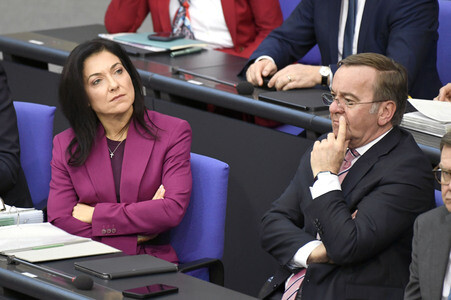 64. Sitzung des Deutschen Bundestages in Berlin