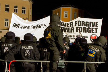 Gegen-Demo in Schneeberg