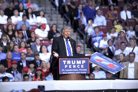 Wahlkampfveranstaltung von Donald Trump un Sunrise
