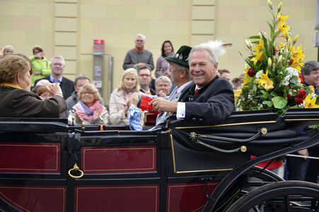 Trachten- und Schützenzug 2015 in München