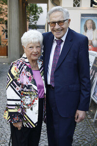 Überraschungsgala zum 90. Geburtstag von Dieter Hallervorden in Berlin