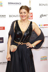 Goldene Bild der Frau 2025 in Hamburg