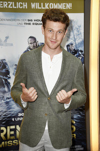 Filmscreening 'Renegades - Mission Of Honor' in Berlin