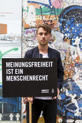 Bildtermin von Amnesty International zum Thema Meinungsfreiheit in Berlin