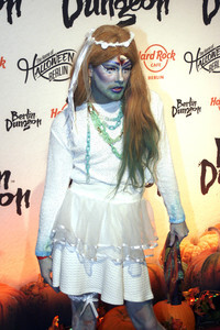 Halloween Party by Natascha Ochsenknecht im Berlin Dungeon