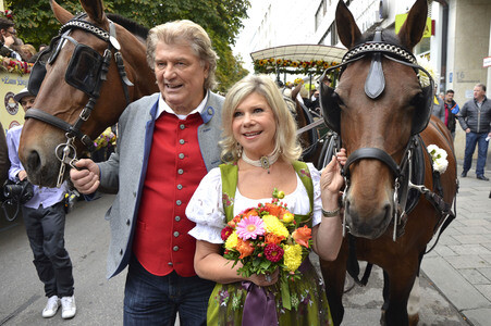 Wiesn-Einzug der Festwirte und Brauereien in München