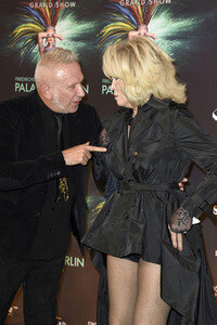 Weltpremiere von 'The One Grand Show' in Berlin