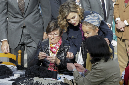 König Felipe und Königin Letizia besuchen Colombres