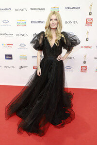 Goldene Bild der Frau 2025 in Hamburg