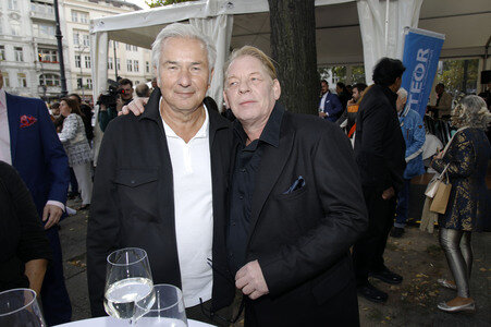 Offizielle Einweihung des Harald-Juhnke-Platzes in Berlin