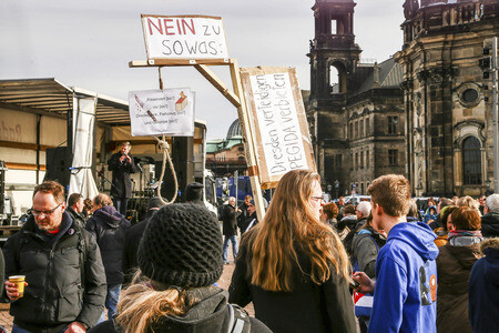Gegendemonstration zu Pegida in Dresden