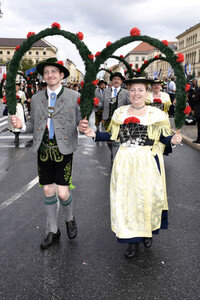 Oktoberfest Trachten- und Schützenzug 2018 in München