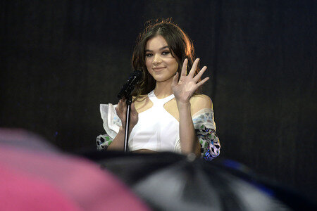 Konzert von Hailee Steinfeld in New York