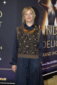 Weltpremiere der 'Blinded by Delight' Grand Show 2025 in Berlin