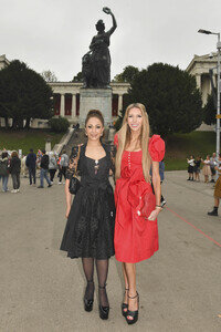 Regines Damenwiesn beim Oktoberfest 2025 in München