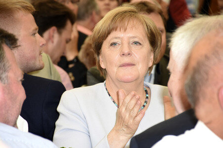 Angela Merkel besucht eine Festzeltveranstaltung der CSU in München