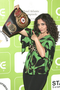 Susi 'Killer-Queen' Kentikian Pressekonferenz