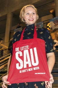 Filmpremiere 'Die letzte Sau' in Berlin