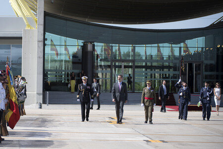 Königin Letizia und König Felipe beim Abflug am Flughafen Madrid-Barajas