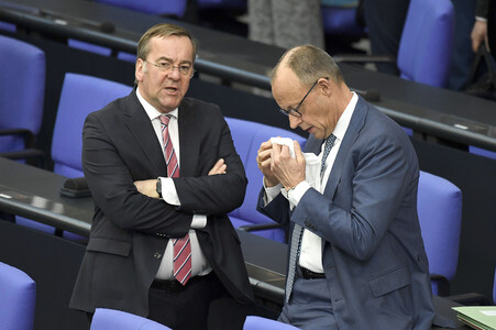 64. Sitzung des Deutschen Bundestages in Berlin