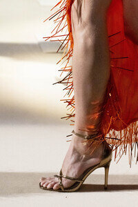 Lola Casademunt by Maite Fashion Show auf der Mercedes-Benz Fashion Week Madrid