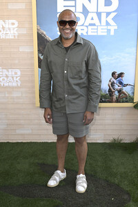 Filmpremiere 'The End of Oak Street' in Burbank