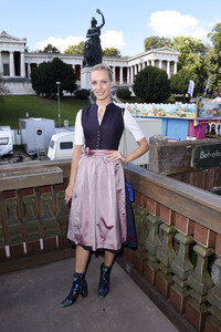 In Käfers Wiesn-Schänke auf dem Oktoberfest 2018 in München