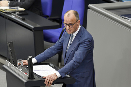 64. Sitzung des Deutschen Bundestages in Berlin