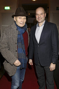 Premiere des Theaterstücks 'Ganzkörpereinsatz' in Hamburg